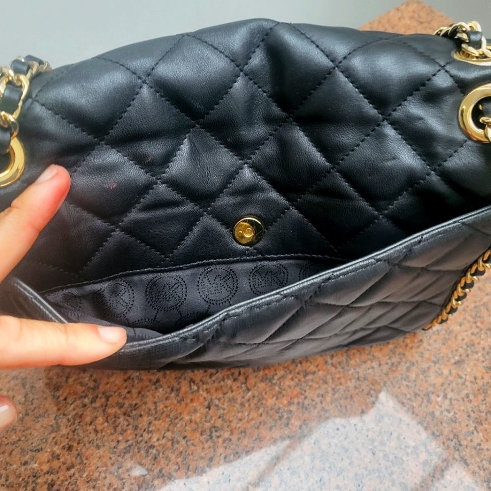 Michael Kors purse - Picture 4 of 9